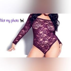 Fox & Royal sheer lace bodysuit top. Size 18